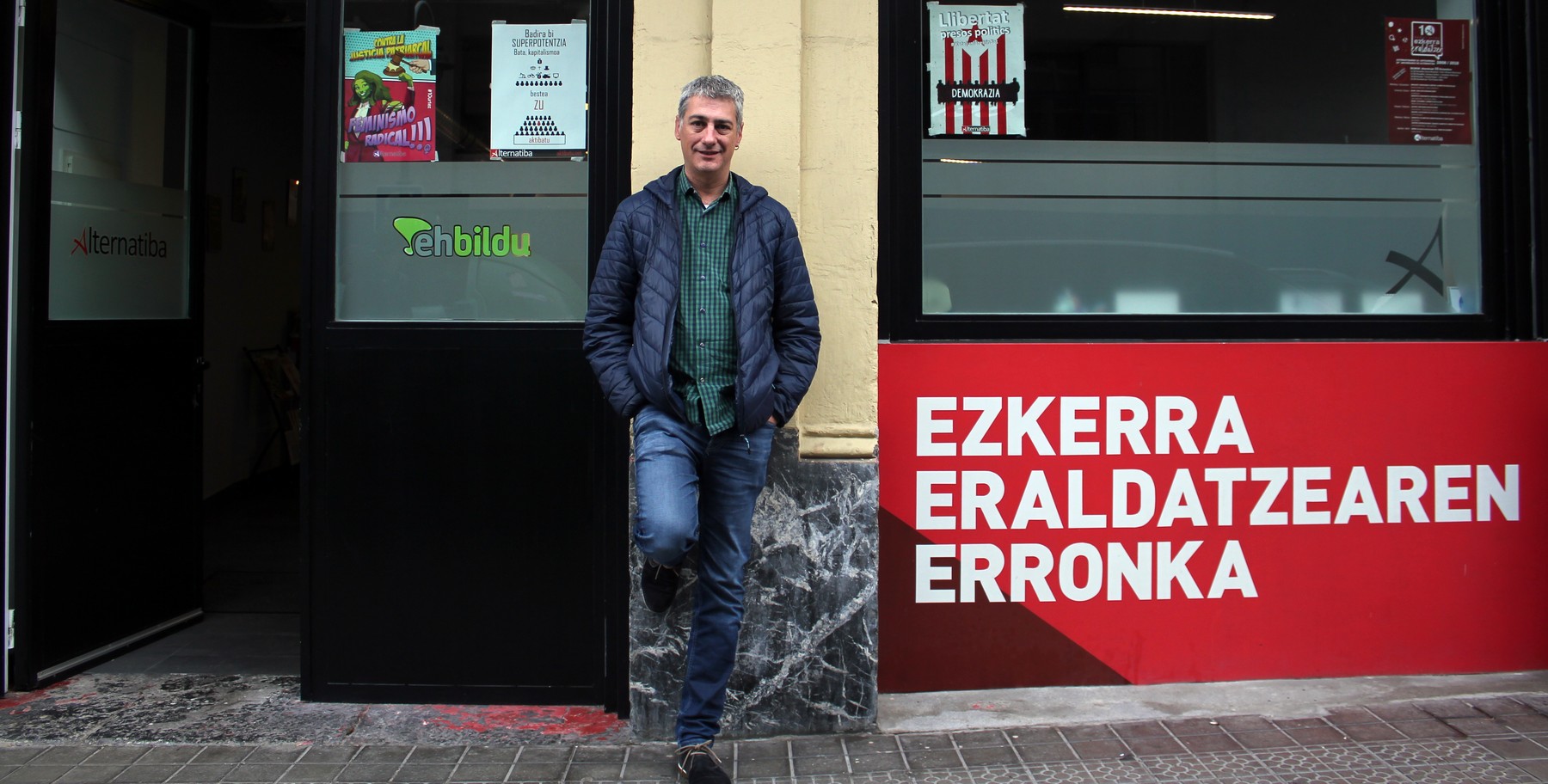 Oskar Matute Alternatibaren egoitzan